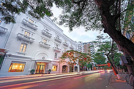 Manoir Des Arts Hotel