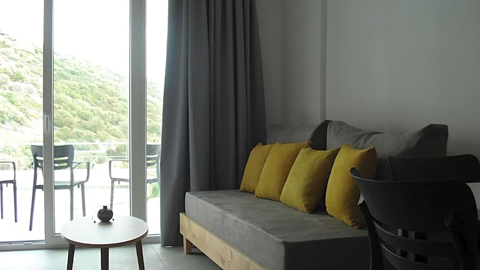 Heliopetra Sea View Studios