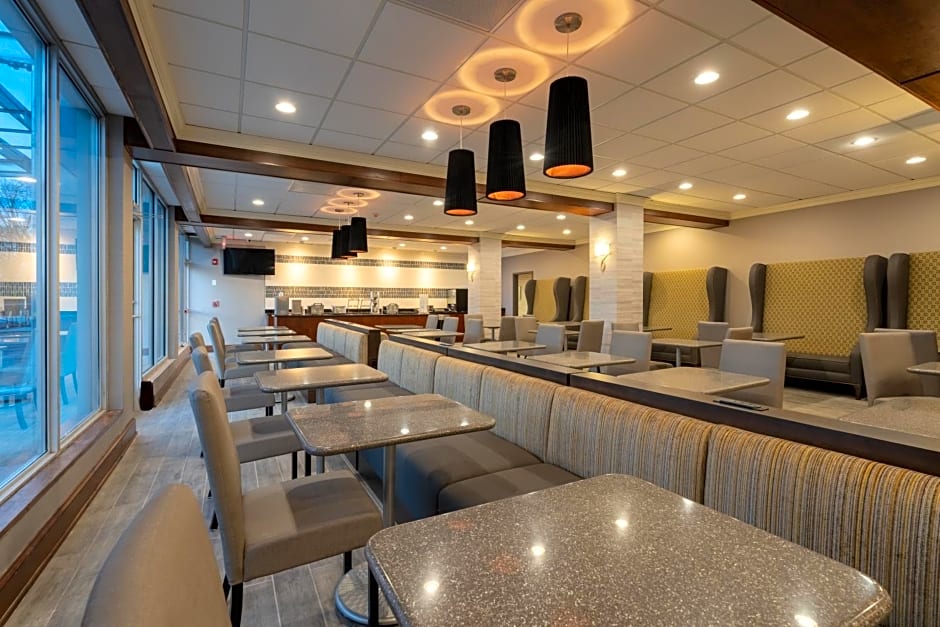 Best Western Premier Airport/Expo Center Hotel