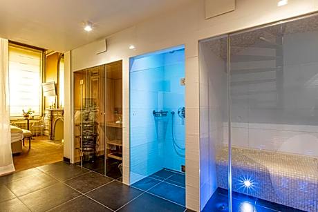 Maison Noppius - Love Hotel