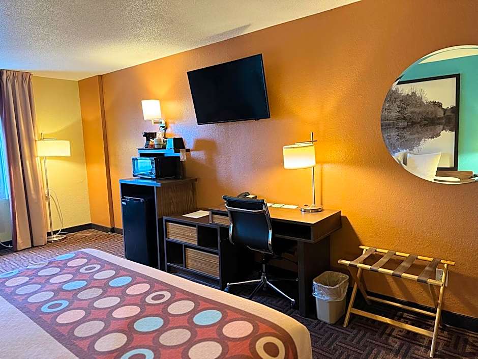Super 8 by Wyndham Mt. Vernon