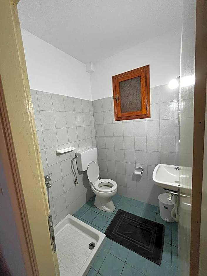 Nikos Studios and Apartments