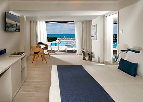 Suite with Sea View