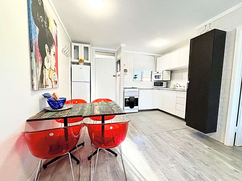 Serenity And Comfort In Subiaco 1 Bedroom Unit