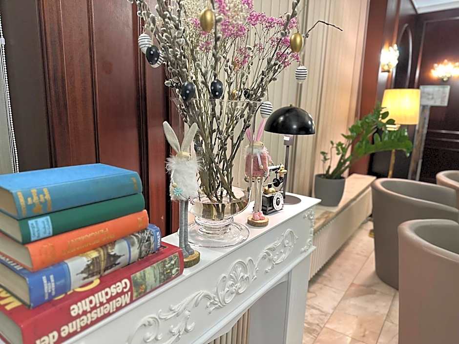 Eisberg Hotel City