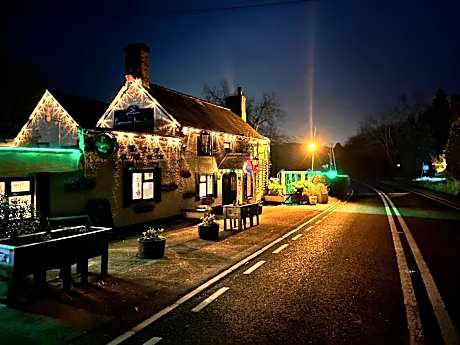 The Farmers Boy Inn Guest House