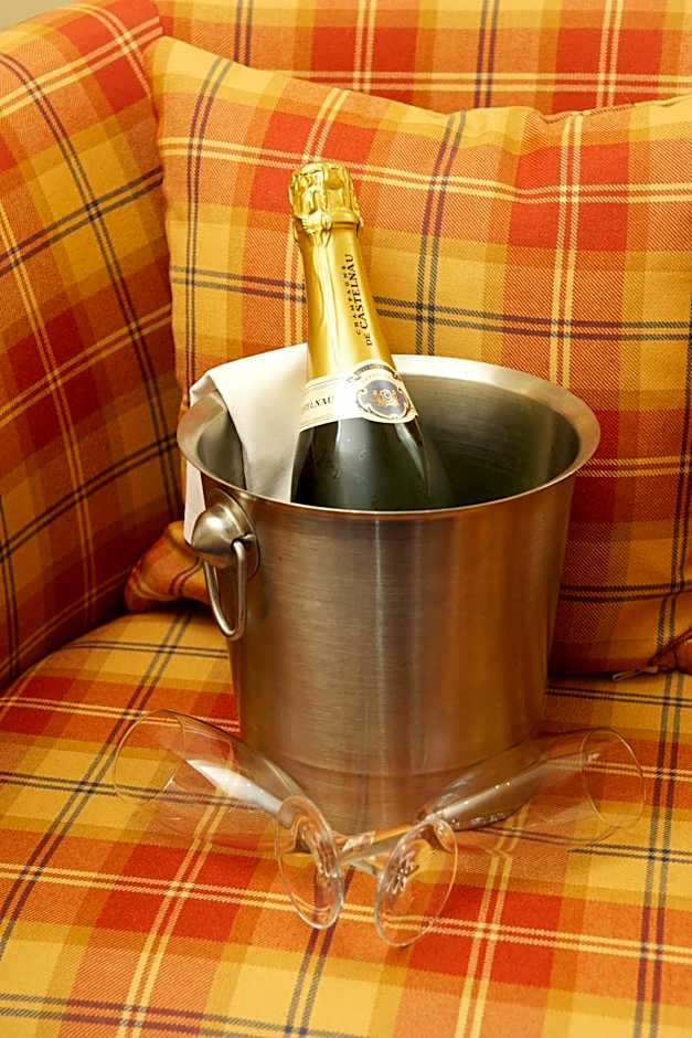 The Pipers' Tryst Hotel