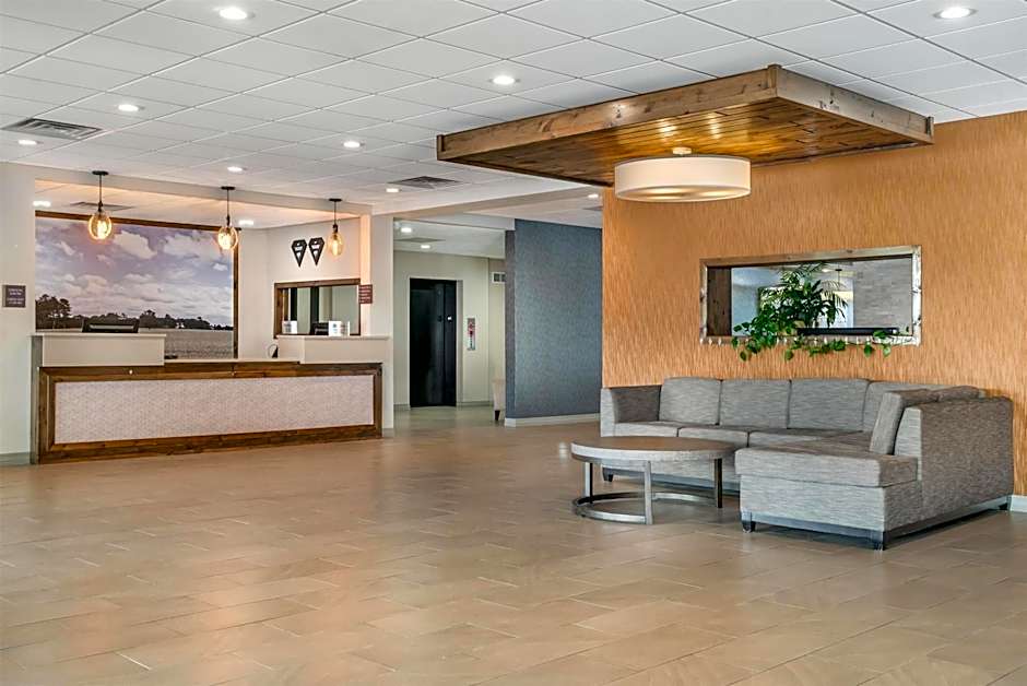 Best Western Plus Wayland Hotel