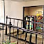 Fairview Inn & Suite