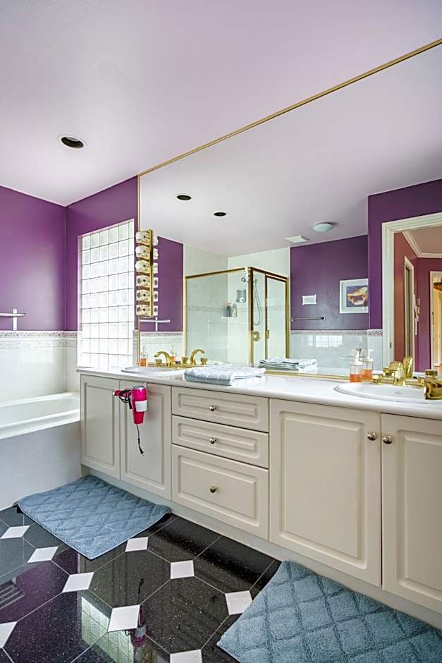 Fraser River Richmond Bed and Breakfast