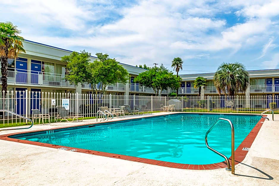 Motel 6-Natchitoches, LA