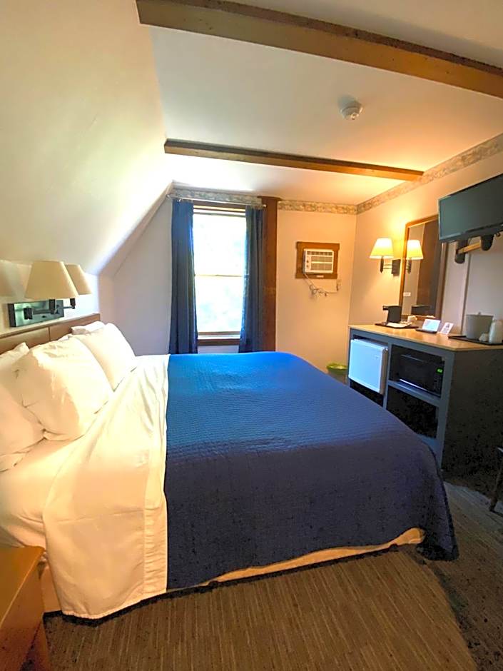 Lake Ontario Motel & Inn