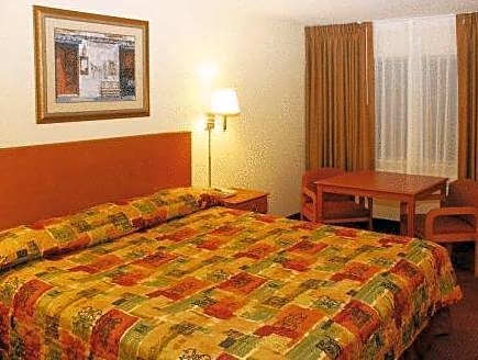 Relax Inn And Suites