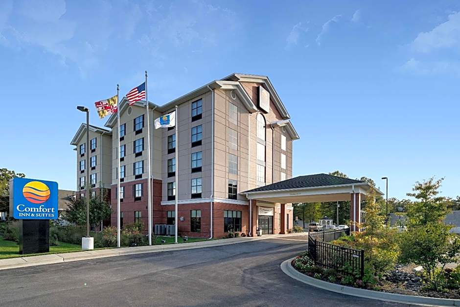 Comfort Inn & Suites Lexington Park near Pax River