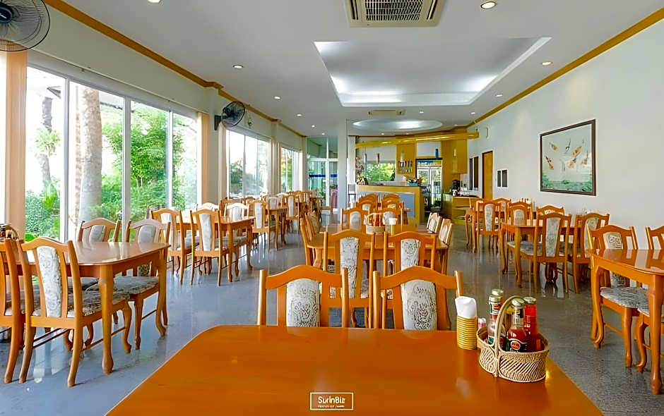 Martina Hotel Surin