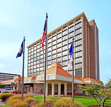 Hotel Belvoir Springfield