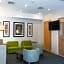 Holiday Inn Express Hotel & Suites New Boston