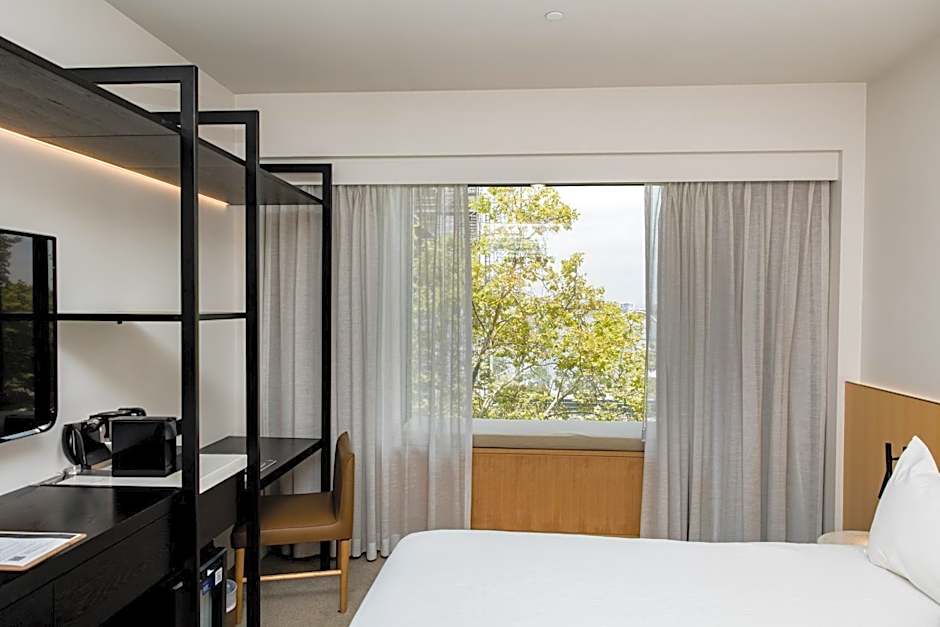 Foto 1 dari 7 — Deluxe Studio 1 King Bed