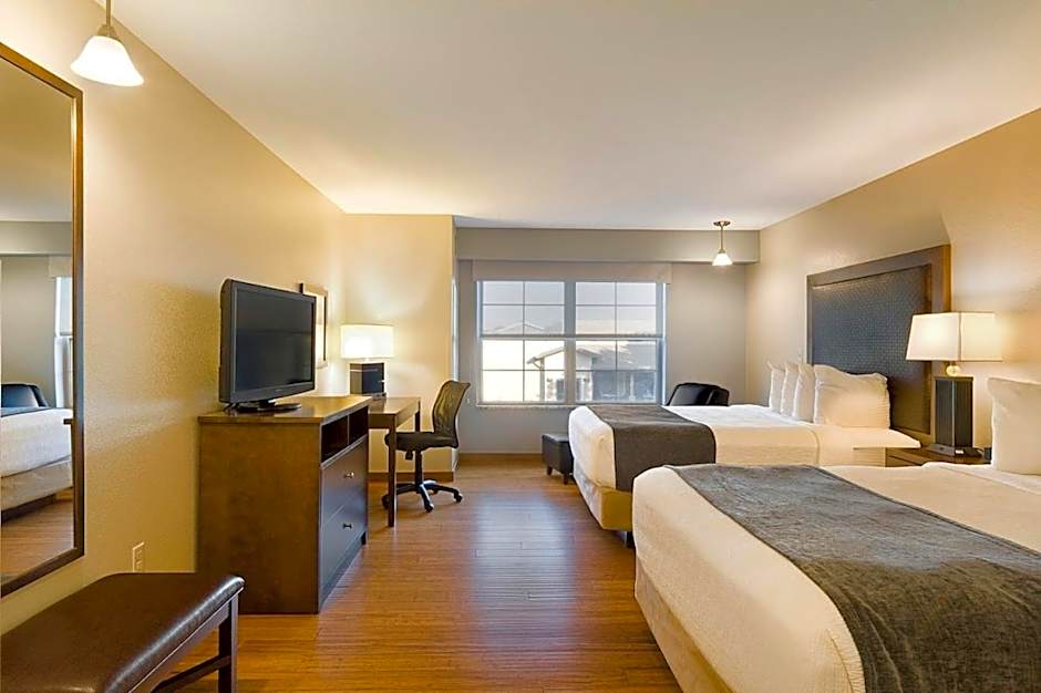 ClubHouse Hotel and Suites Pierre