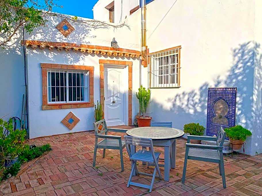 Chalet en Zahora con vistas al mar La Luna Blan
