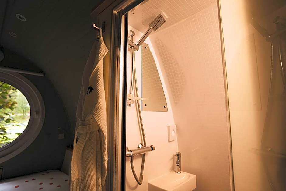 RiverBeds - Luxury Wee Lodges with Hot Tubs