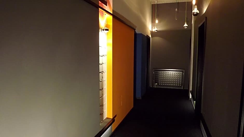 Hotel Cristall - Frankfurt City