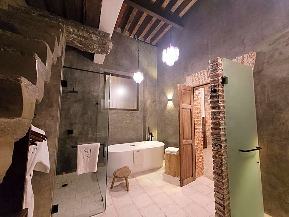 Milo Collection Hotel