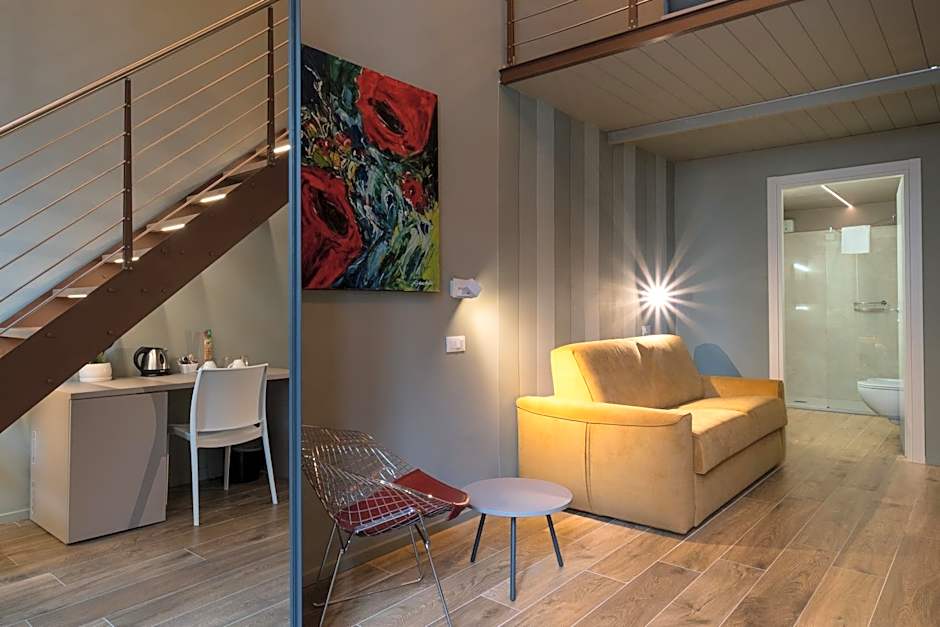 GOGO` Boutique Hotel