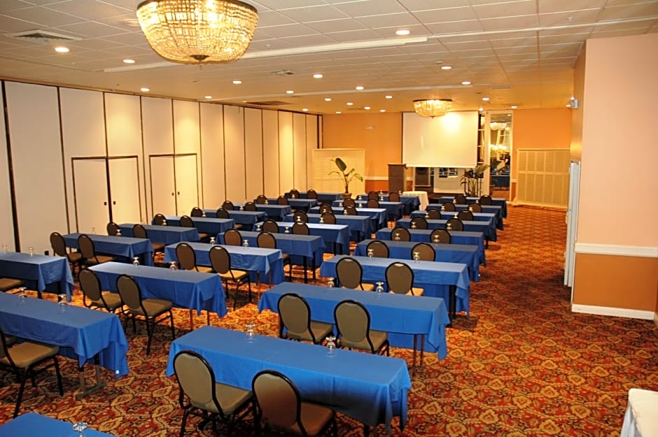 Sawgrass Inn & Conference Center