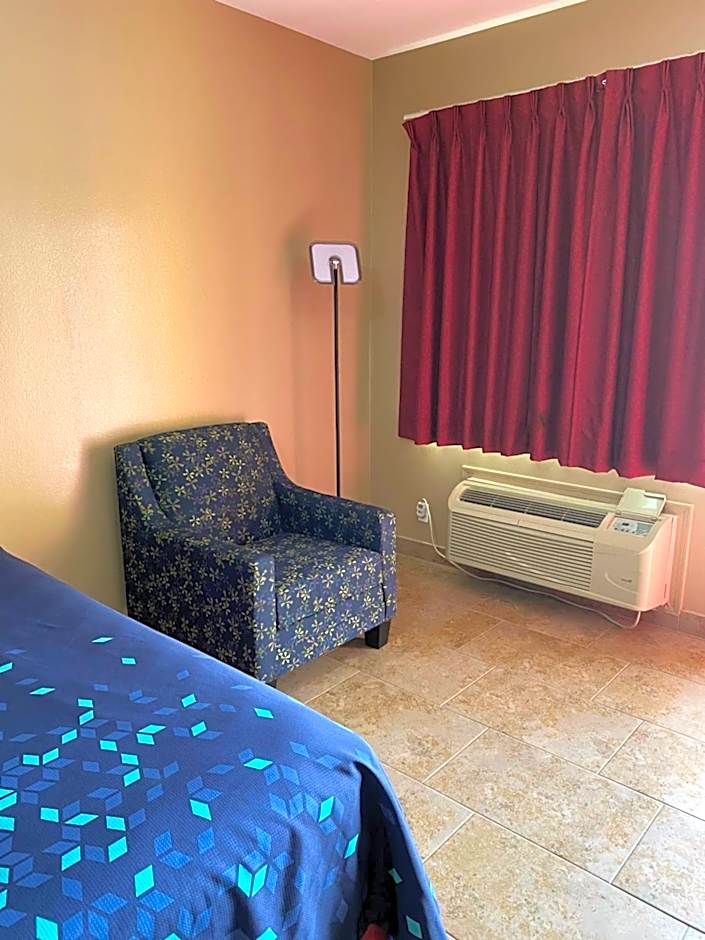 Los Fresnos Inn and Suites