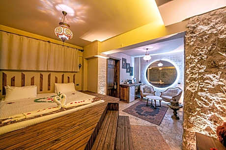 Superior King Suite