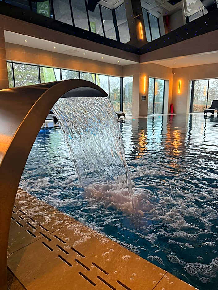 Lyons Woodlands Hall