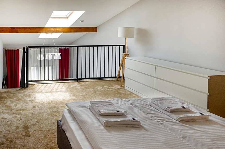 H11 Downtown Apartments