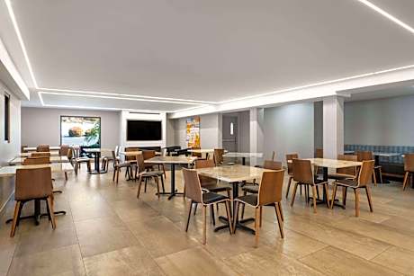 La Quinta Inn & Suites by Wyndham San Diego Scripps Poway