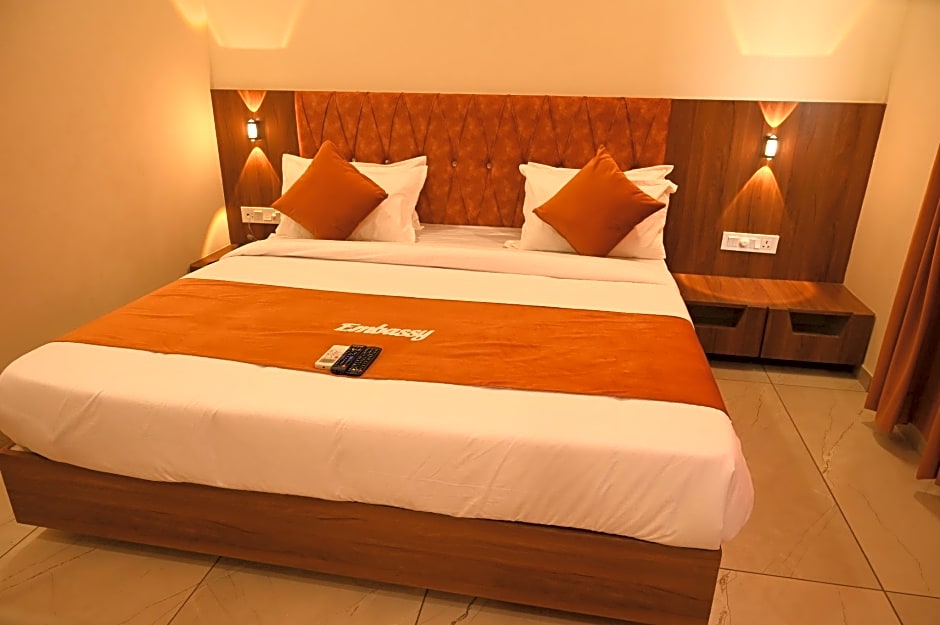 Hotel Embassy