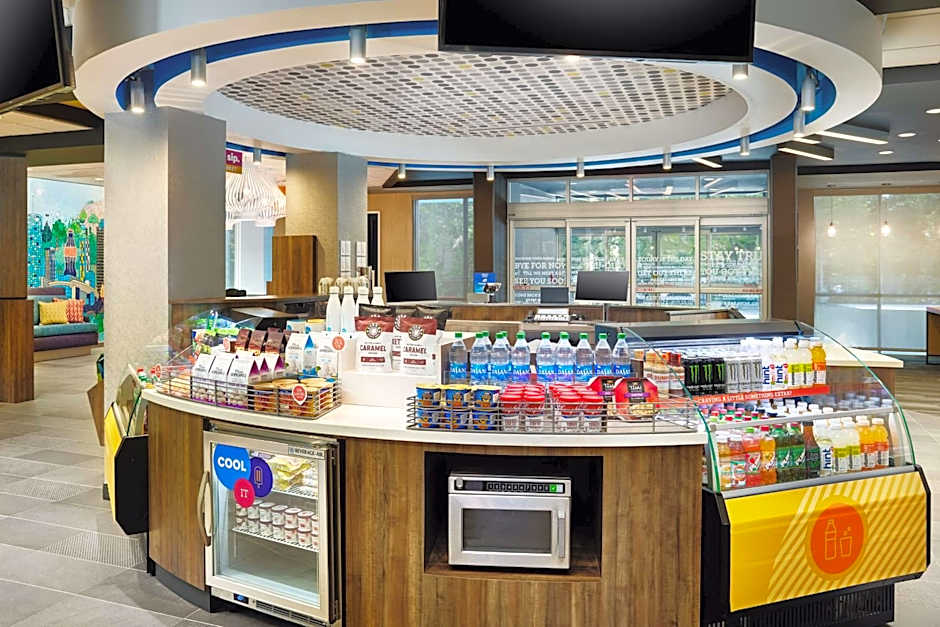 Tru by Hilton Atlanta Northlake Parkway