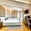 V Collection Relais Badoer