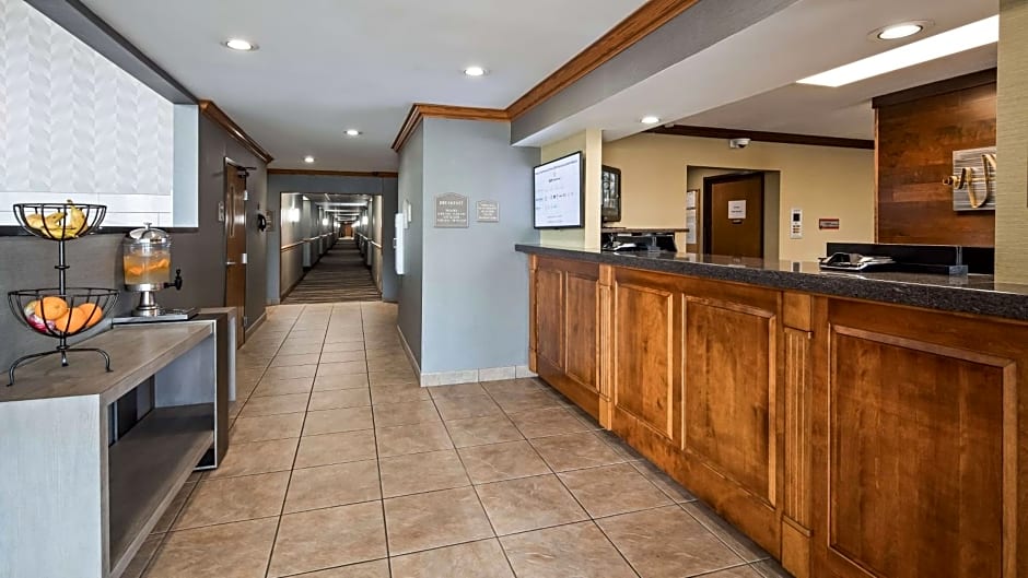 Best Western Plus North Canton Inn & Suites