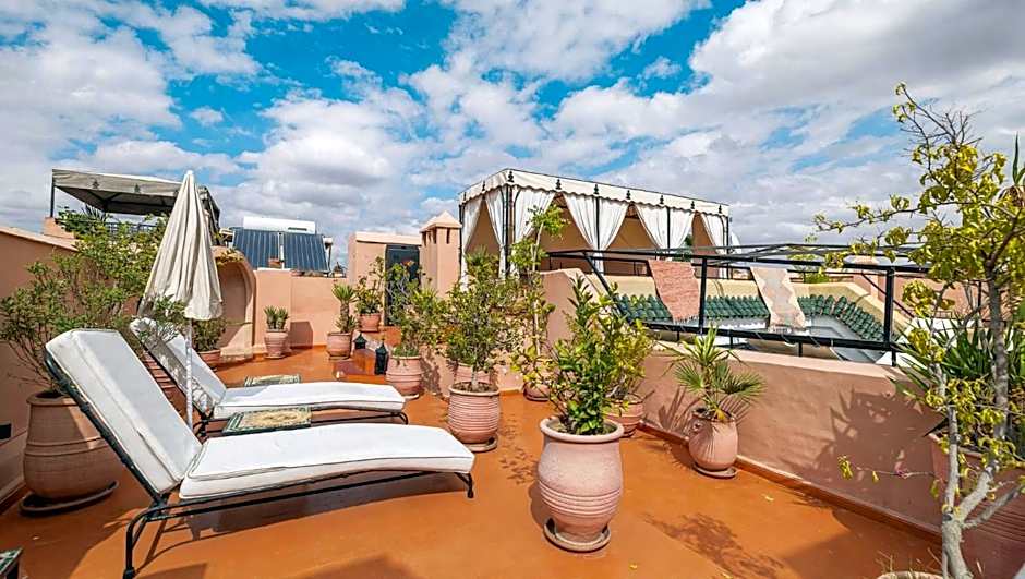 Riad ABBASSIA Marrakech Première - Authentic Medina Experience