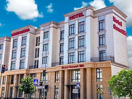 Garnet Mir Hotel