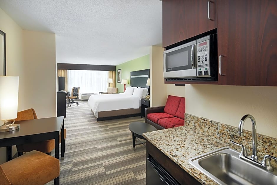 Holiday Inn Express & Suites I-26 & Us 29 At Westgate Mall, an IHG Hotel