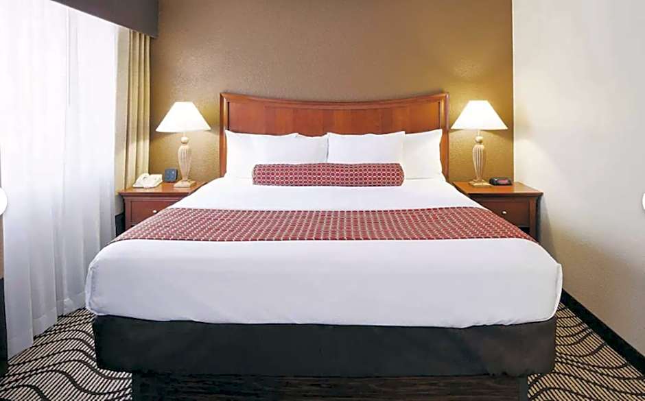 La Quinta Inn & Suites by Wyndham Minneapolis-Minnetonka