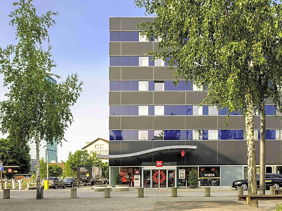 Photo 1 of 50 of ibis Zurich City West