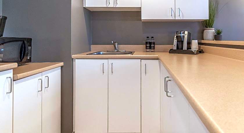 Hotel Faubourg Montreal Centre Ville Downtown