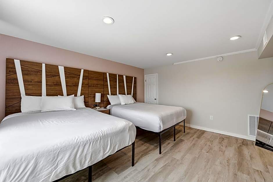 Pink Champagne Boutique Motel