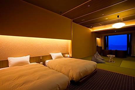 Japanese-Western Room with Tatami Area and Open-Air Bath B - Non-Smoking (3rd-6th Floor) (Half Board)