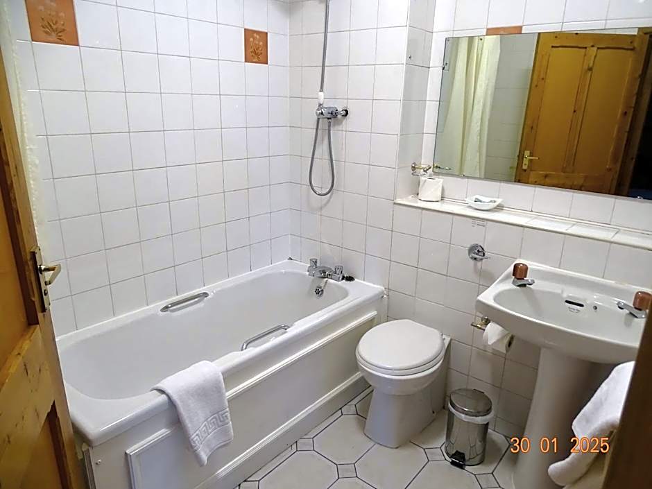 Donington Manor Hotel