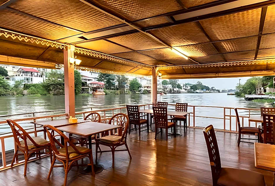 Ayothaya Riverside Hotel