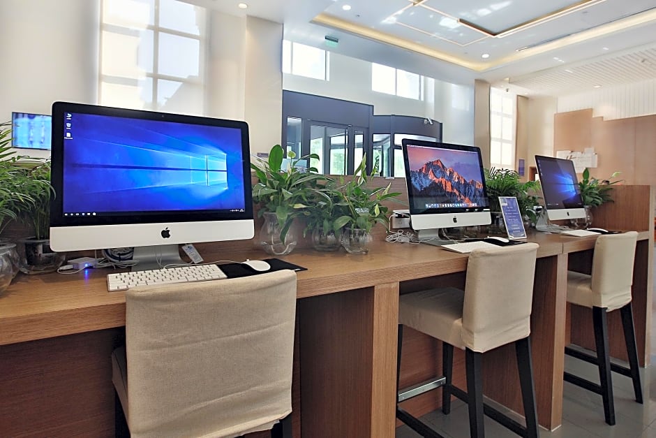 Holiday Inn Express Langfang Park View By IHG