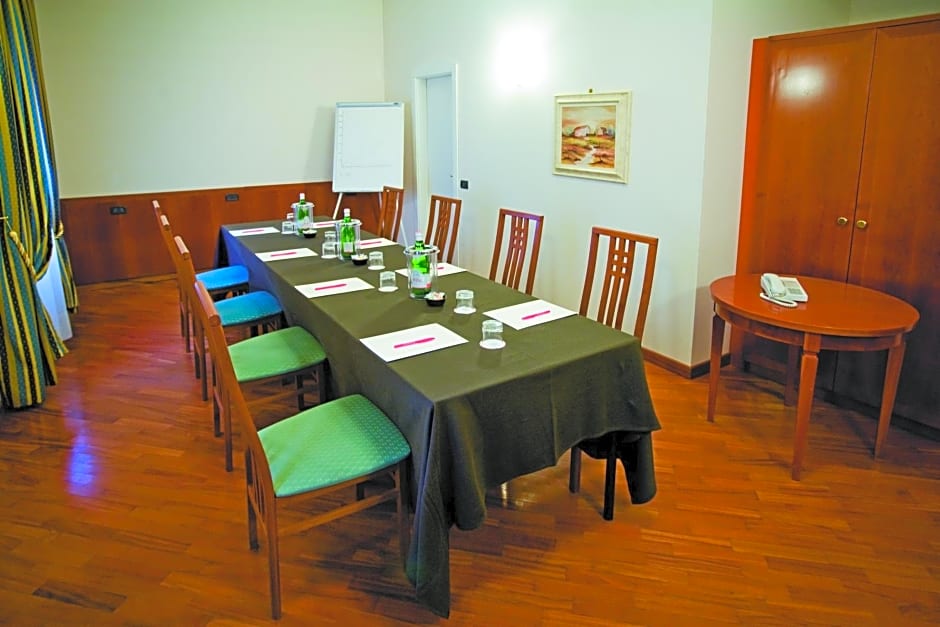 Hotel Alla Rocca Conference & Restaurant